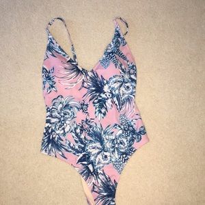 One piece swimming suit